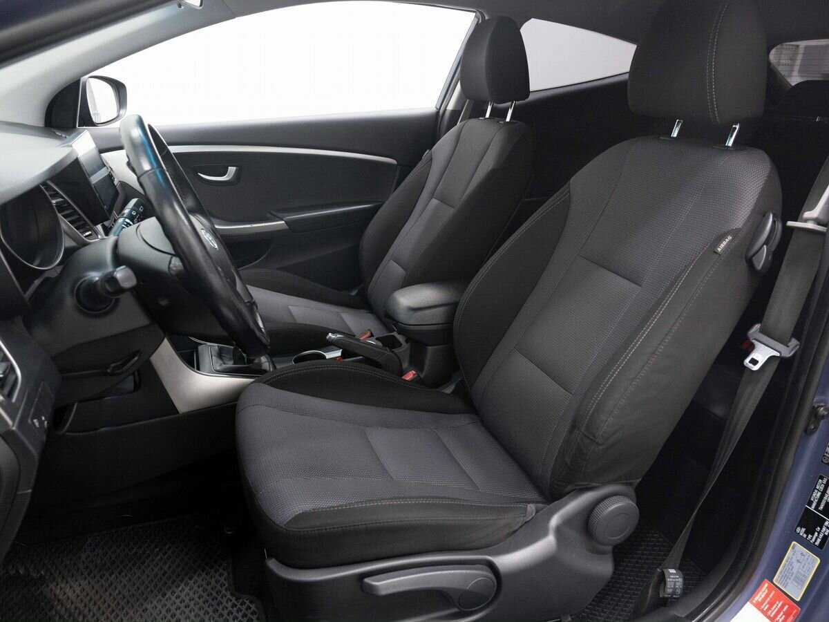 Купить Hyundai i30 с пробегом. Фото: #9