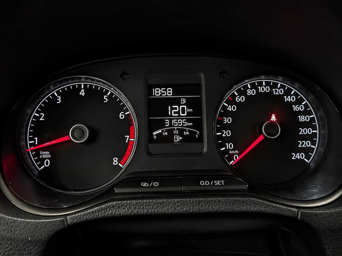 Купить Volkswagen Polo с пробегом. Фото: #15