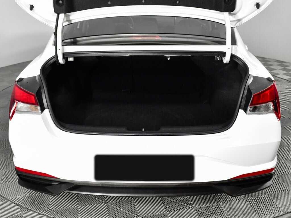 Купить Hyundai Elantra с пробегом. Фото: #14