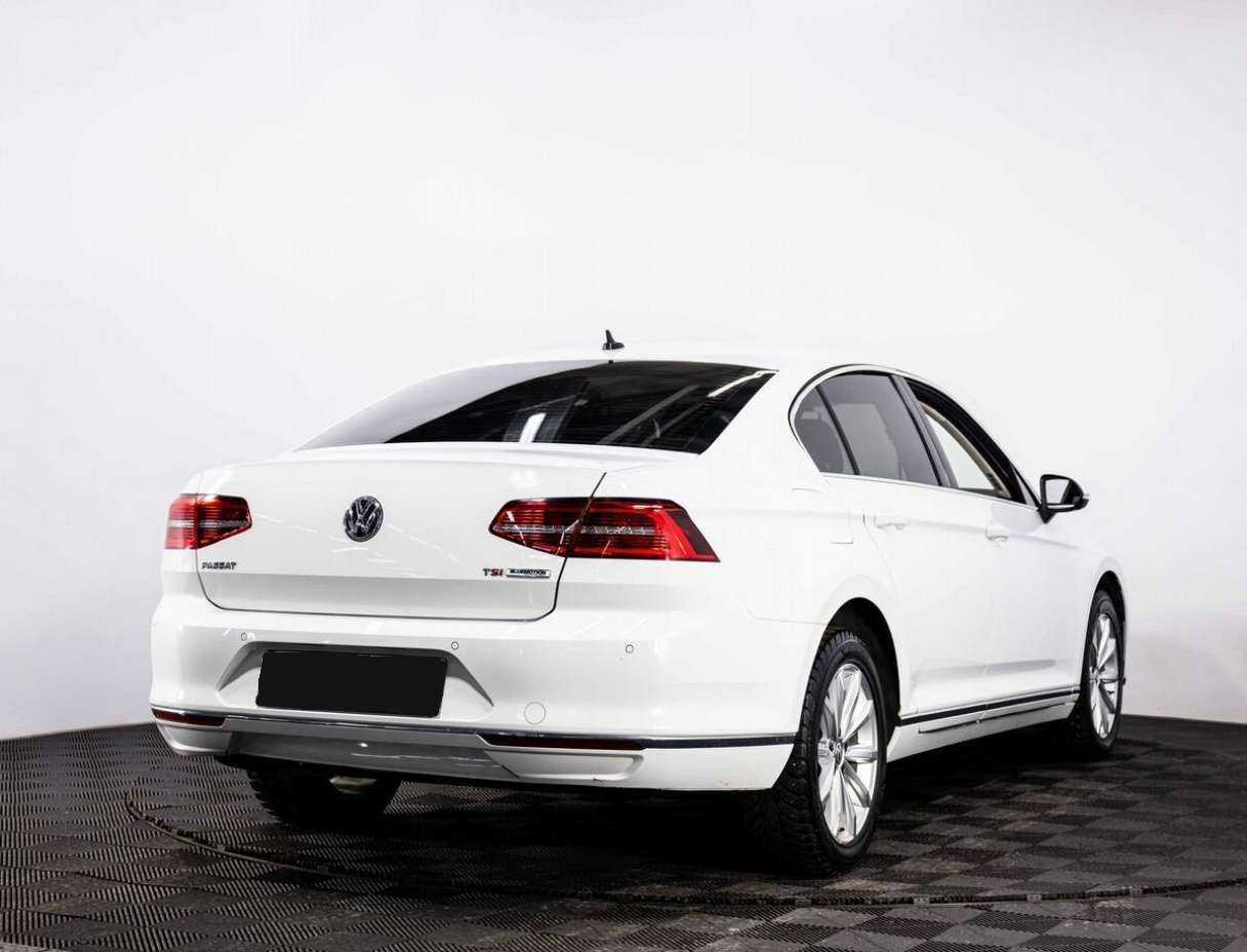 Купить Volkswagen Passat с пробегом. Фото: #5