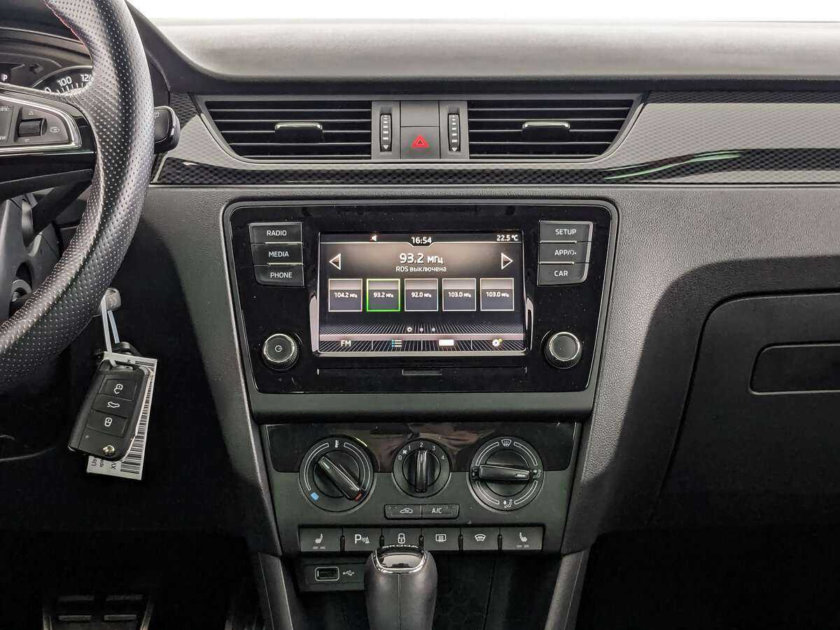 Купить Skoda Rapid с пробегом. Фото: #11