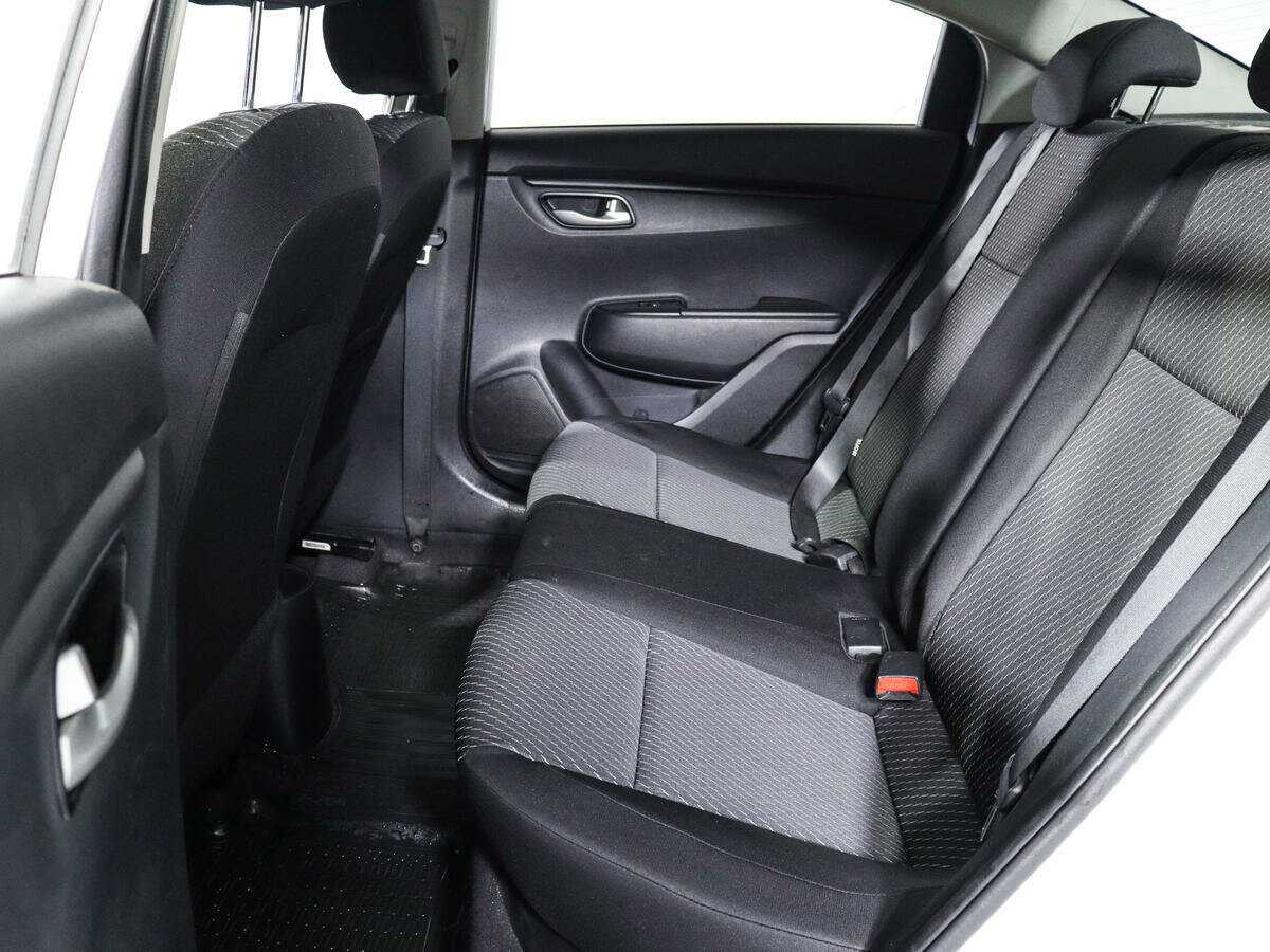 Купить Kia Rio с пробегом. Фото: #9