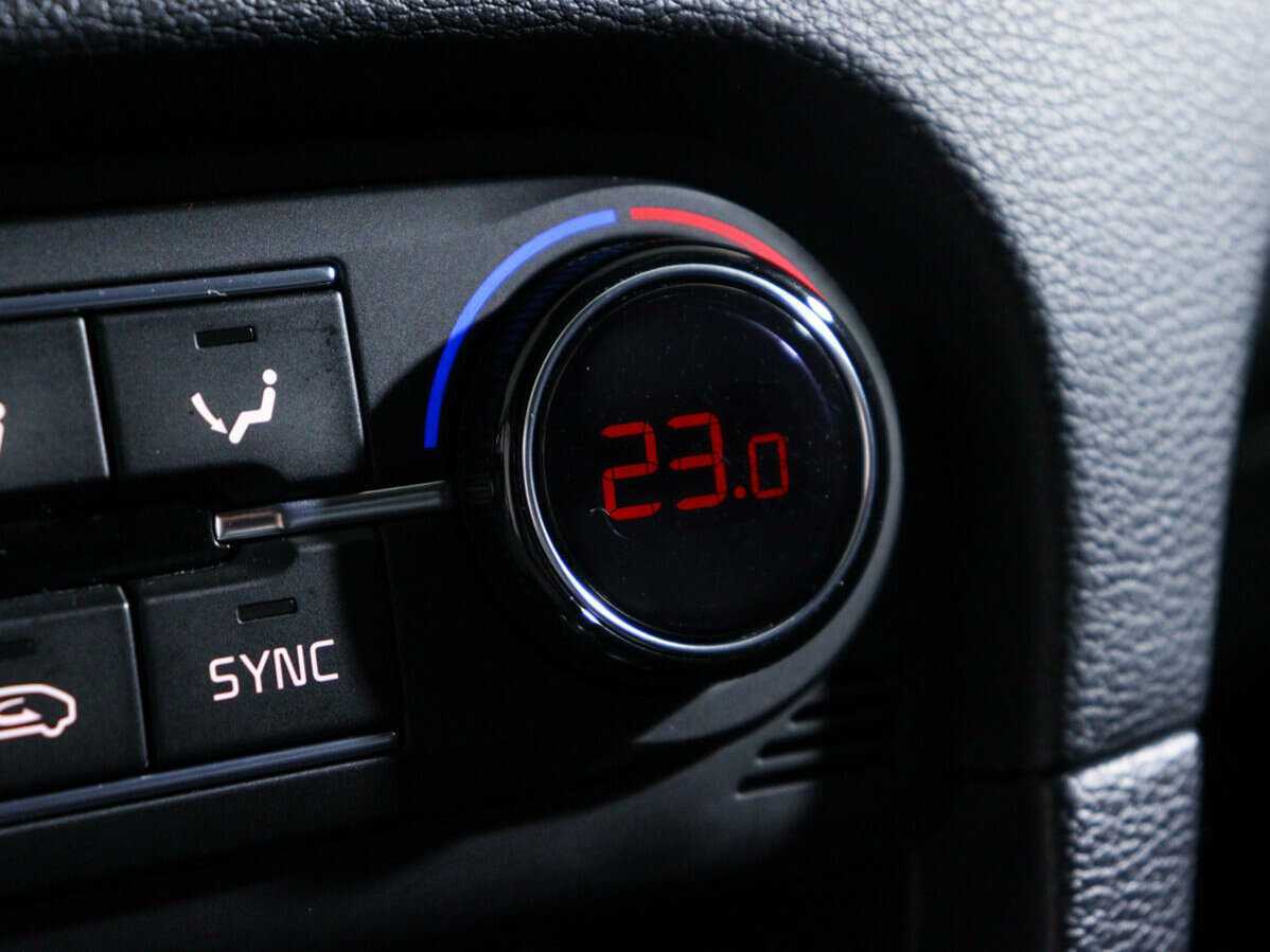 Купить Kia Ceed с пробегом. Фото: #21