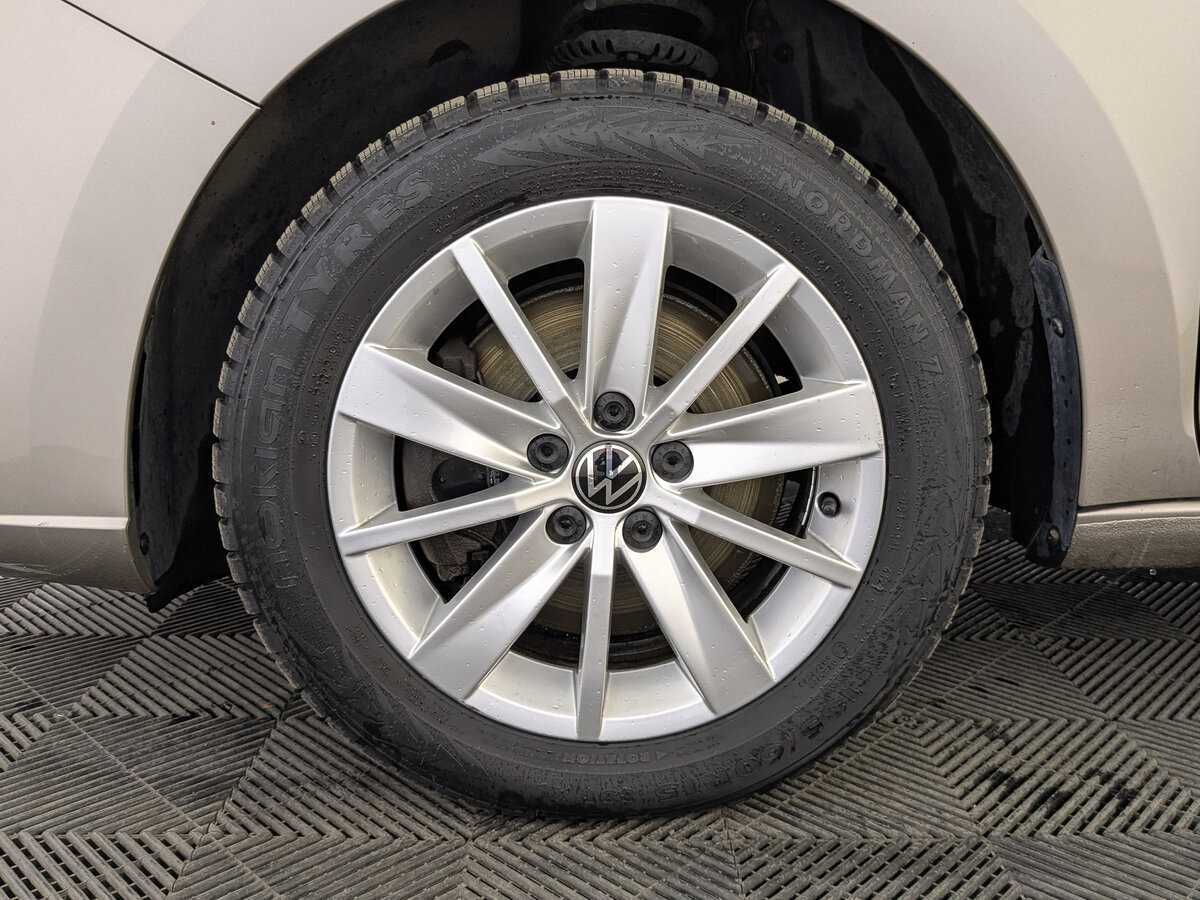 Купить Volkswagen Polo с пробегом. Фото: #11