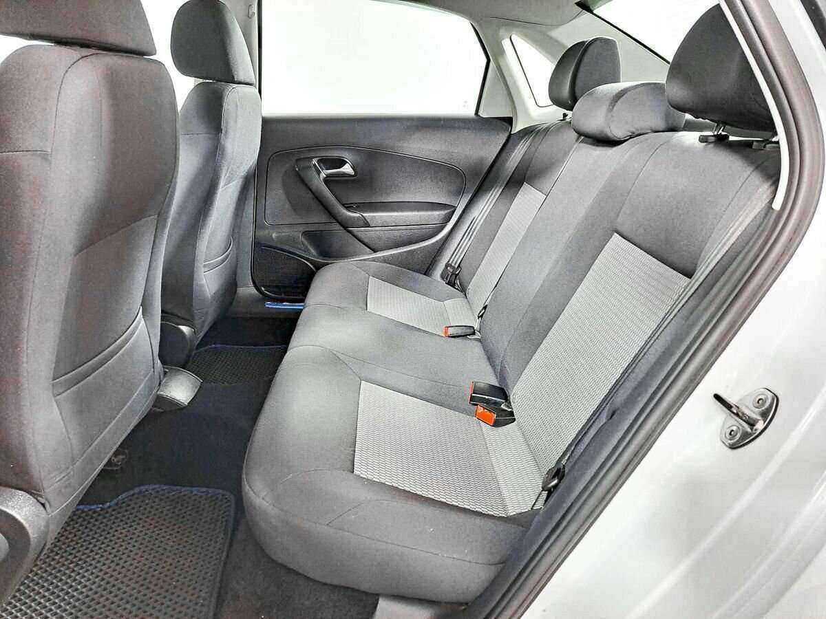 Купить Volkswagen Polo с пробегом. Фото: #7