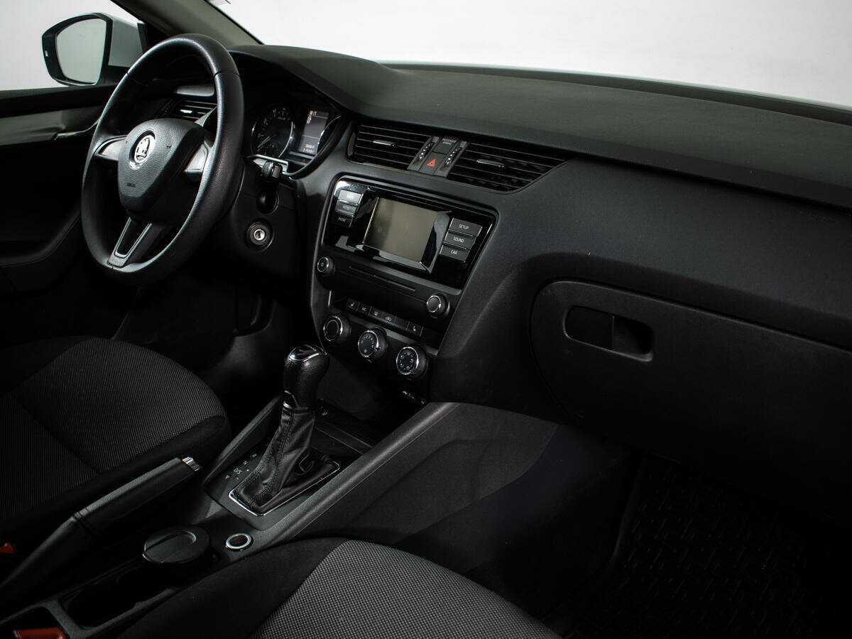 Купить Skoda Octavia с пробегом. Фото: #6