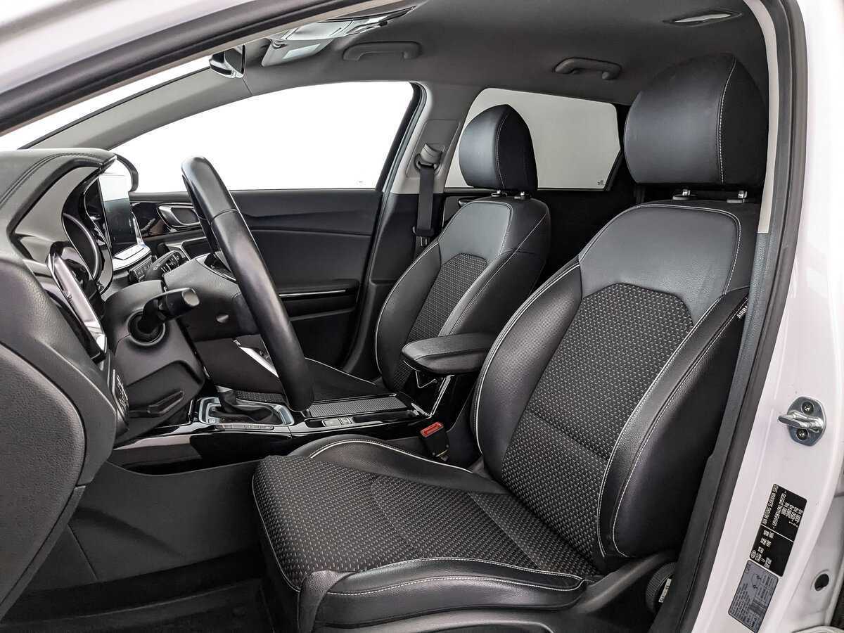 Купить Kia Ceed с пробегом. Фото: #14