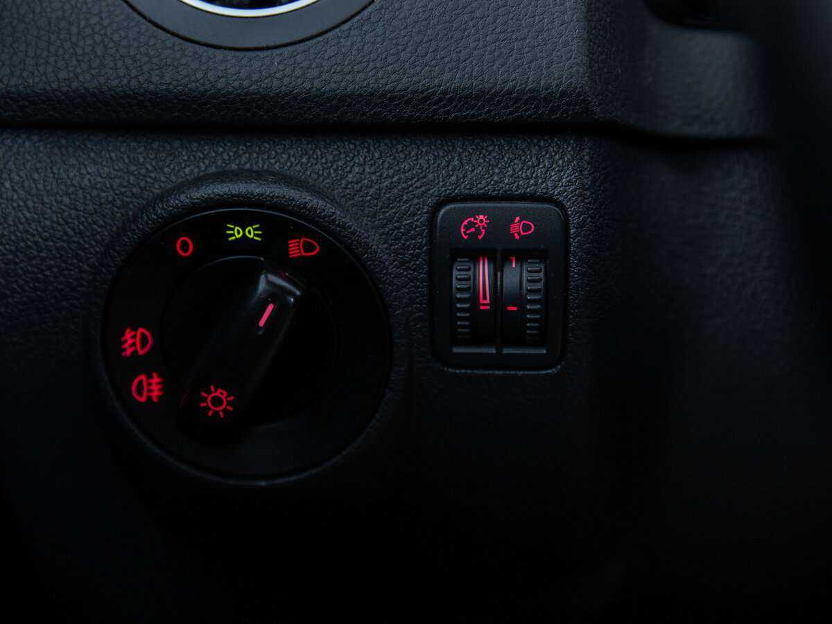 Купить Volkswagen Golf Plus с пробегом. Фото: #12