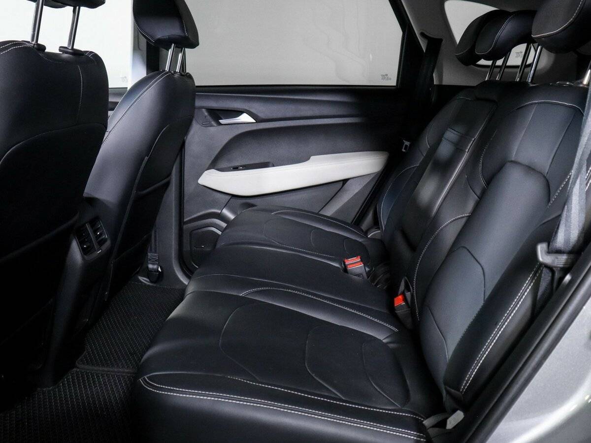 Купить Chevrolet Captiva с пробегом. Фото: #4