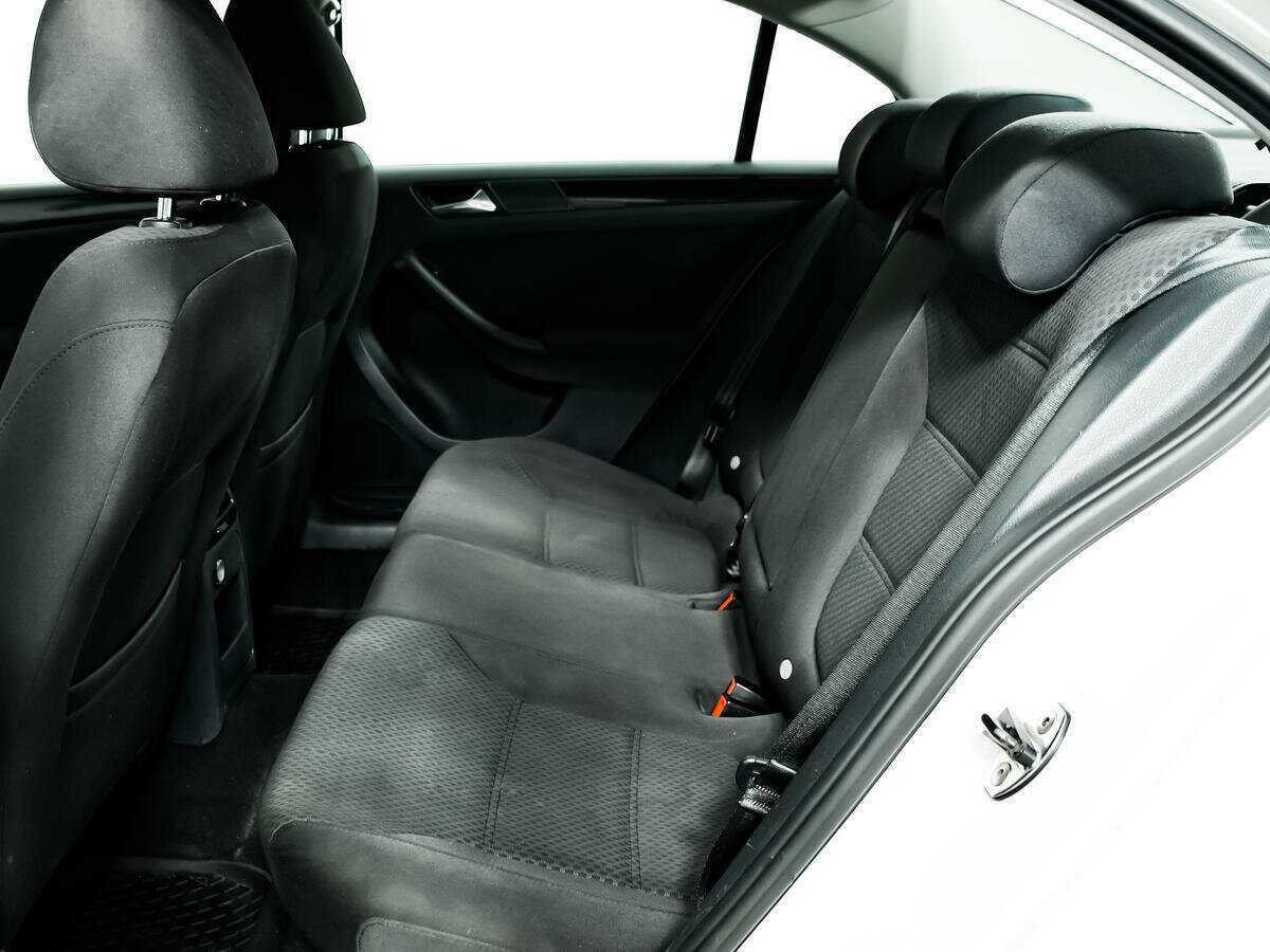 Купить Volkswagen Jetta с пробегом. Фото: #11