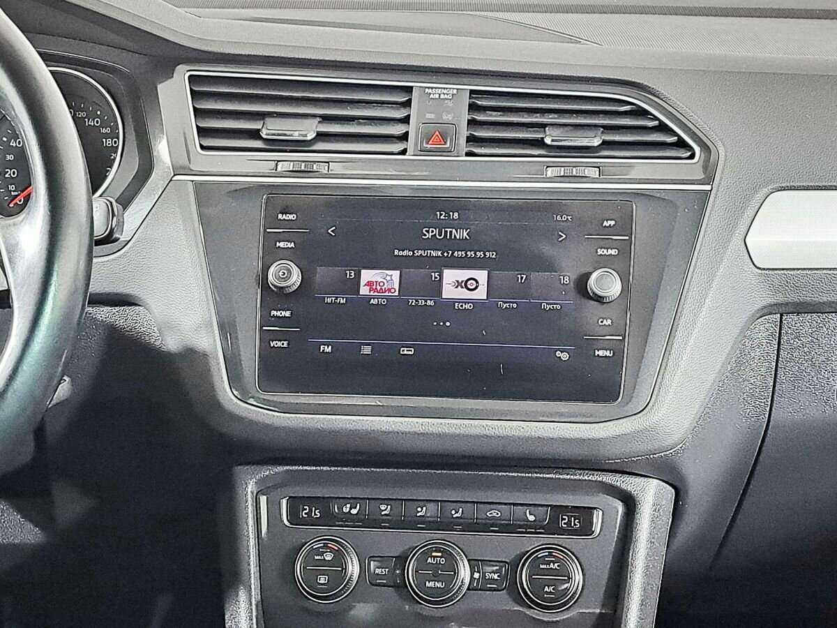 Купить Volkswagen Tiguan с пробегом. Фото: #12