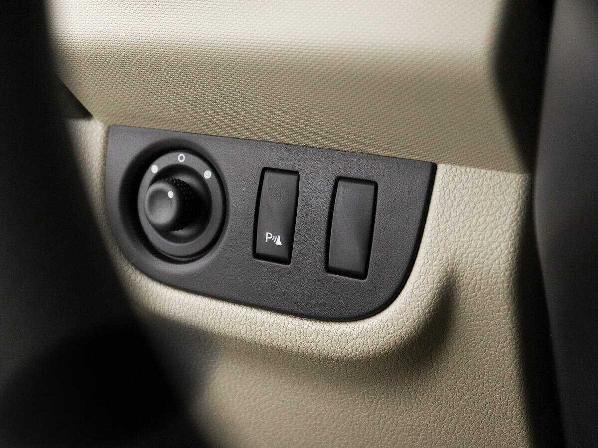 Купить Renault Logan с пробегом. Фото: #13