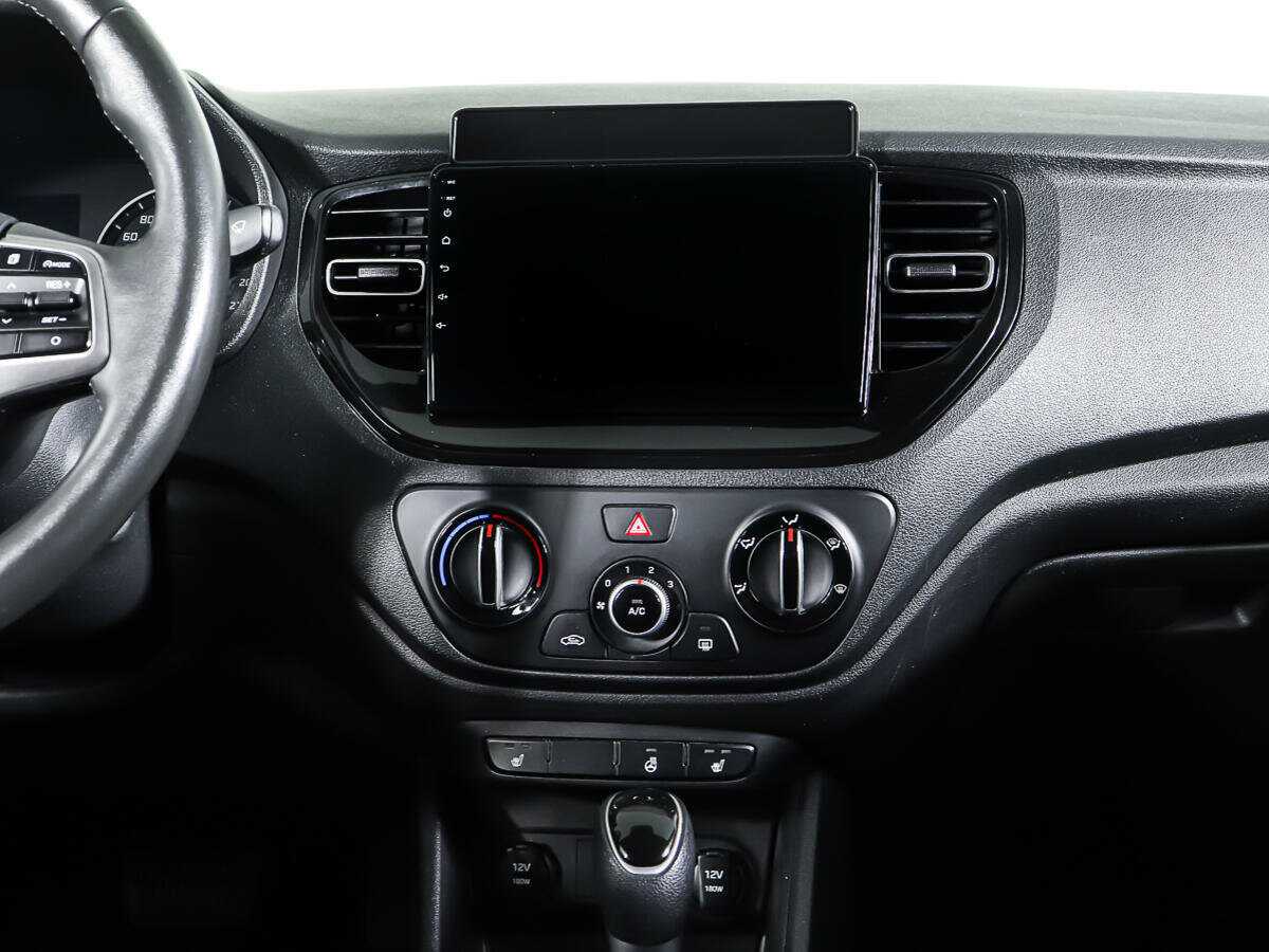 Купить Hyundai Solaris с пробегом. Фото: #10