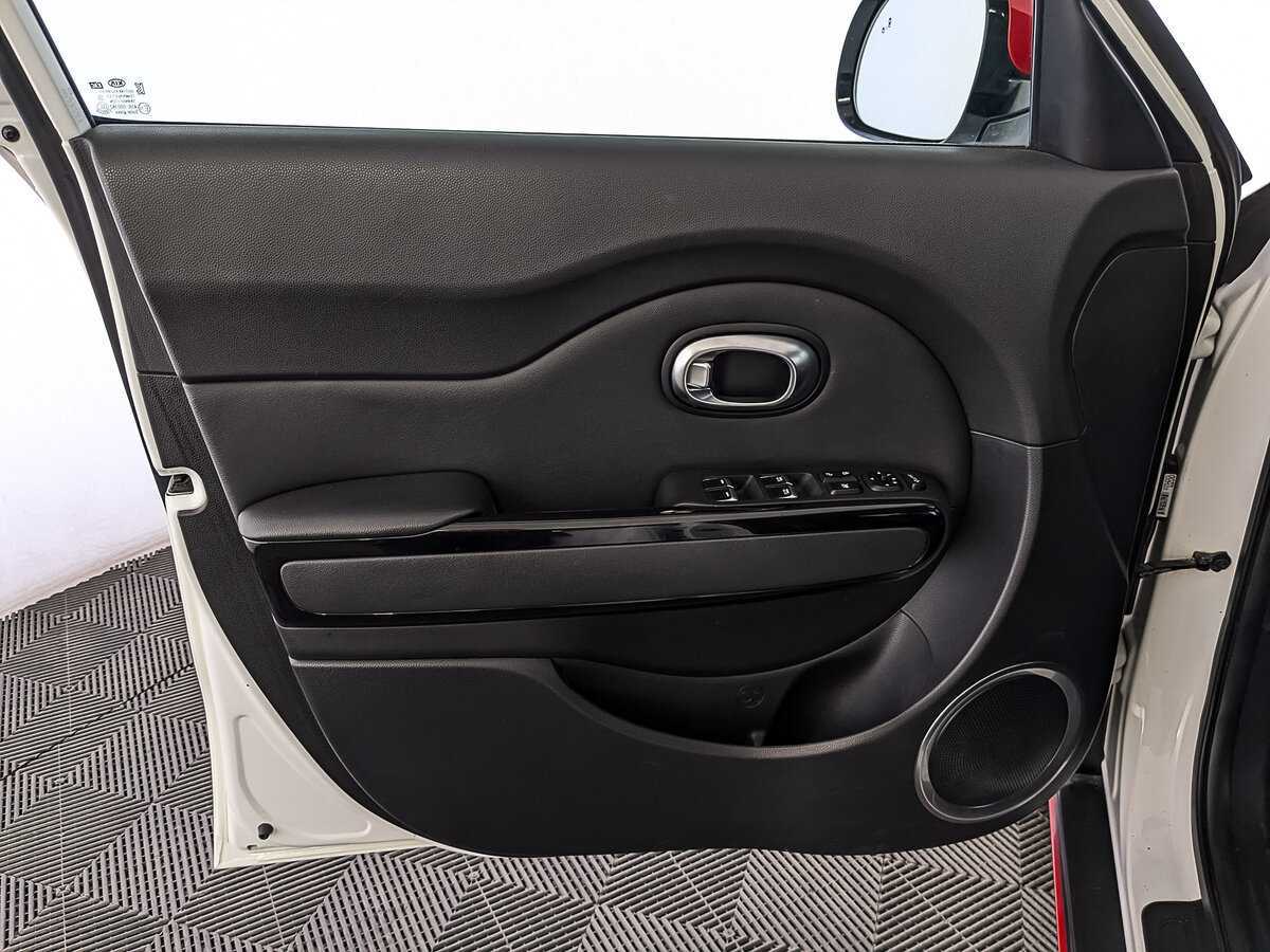 Купить Kia Soul с пробегом. Фото: #18