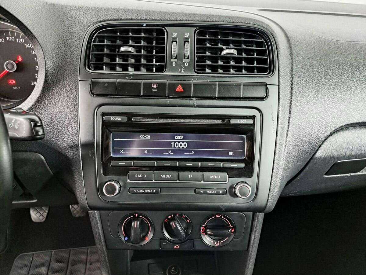 Купить Volkswagen Polo с пробегом. Фото: #14