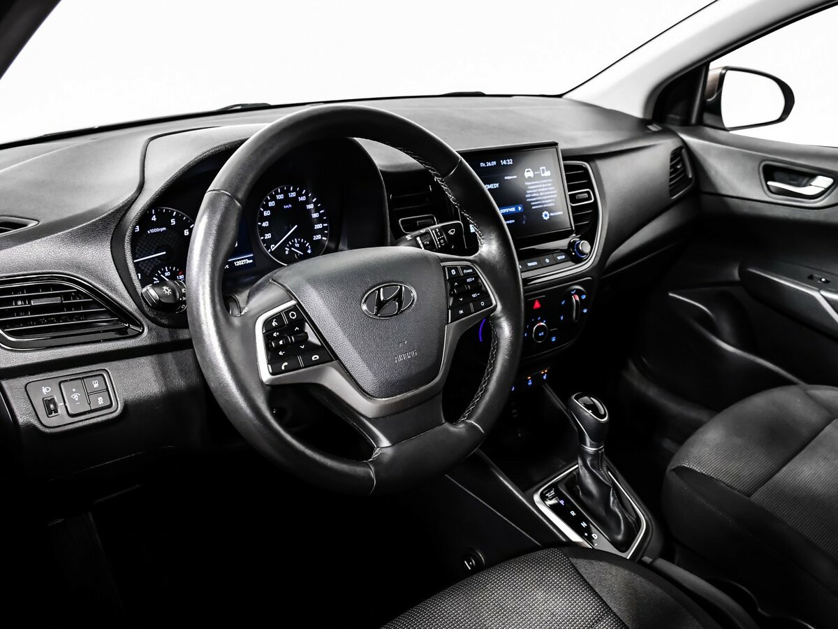 Купить Hyundai Solaris с пробегом. Фото: #10