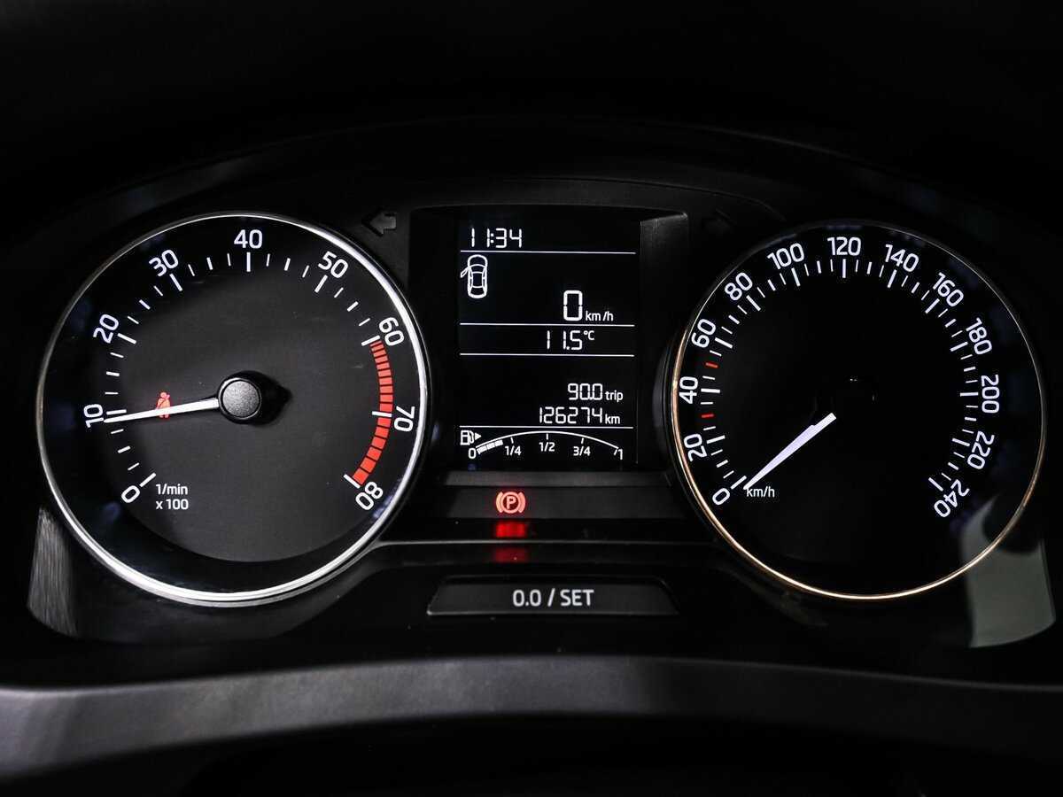 Купить Skoda Rapid с пробегом. Фото: #11