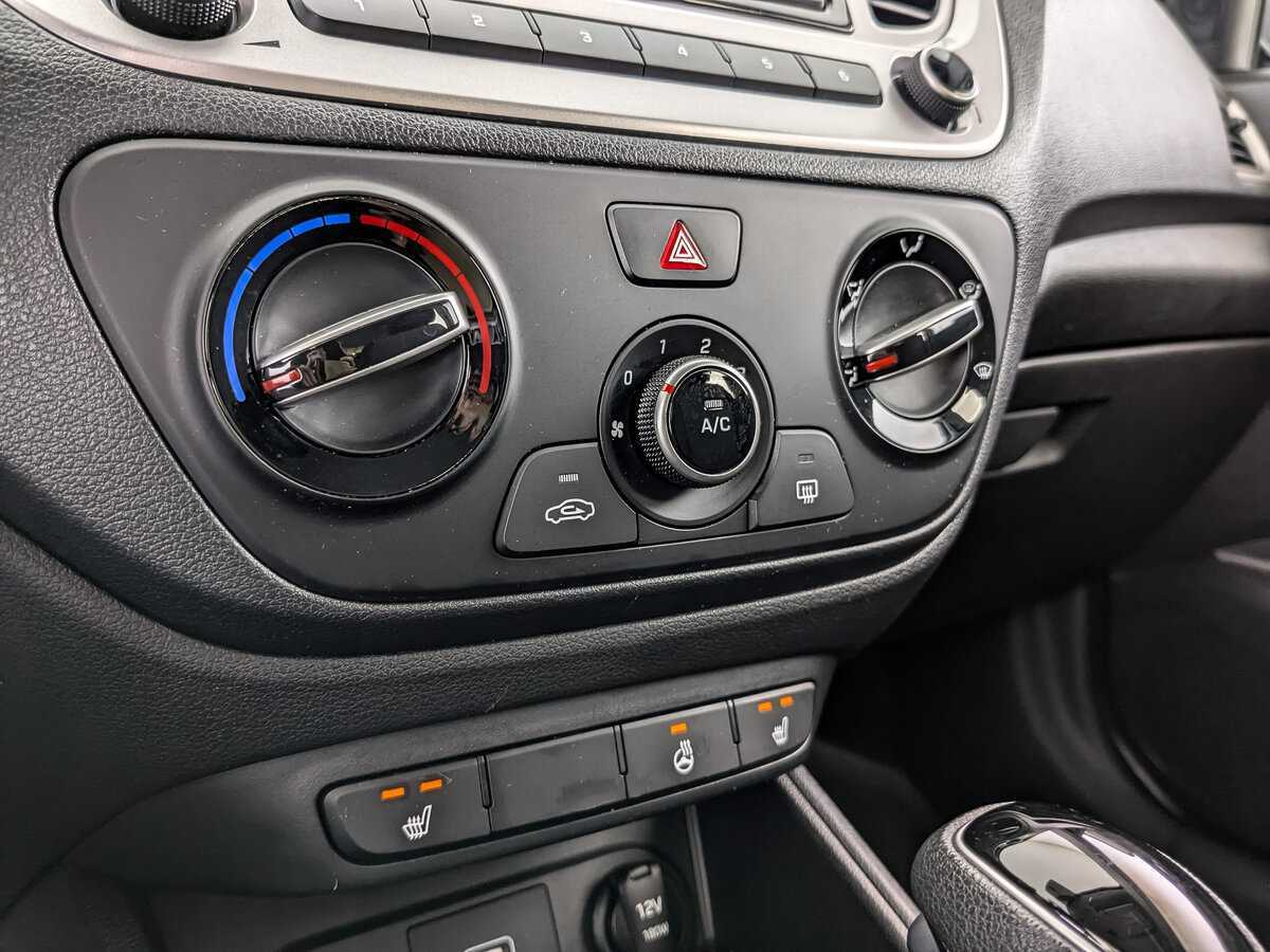 Купить Hyundai Solaris с пробегом. Фото: #16