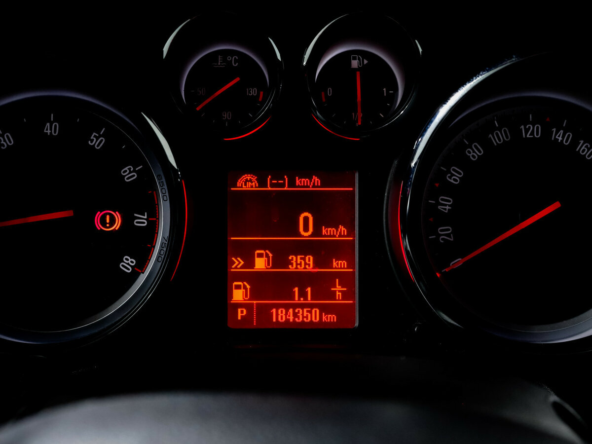 Купить Opel Astra с пробегом. Фото: #8