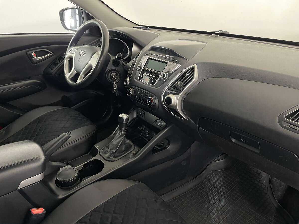 Купить Hyundai ix35 с пробегом. Фото: #11