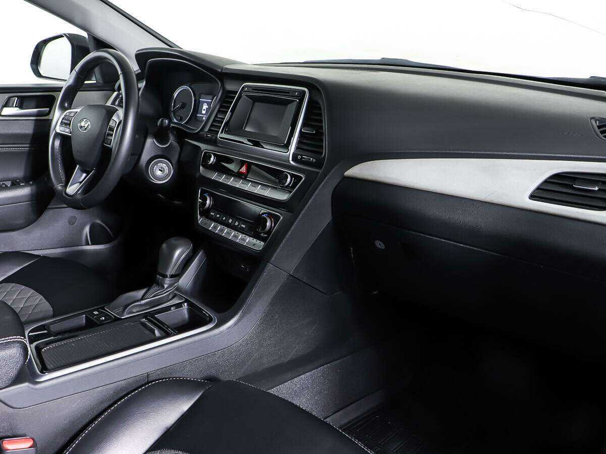 Купить Hyundai Sonata с пробегом. Фото: #8