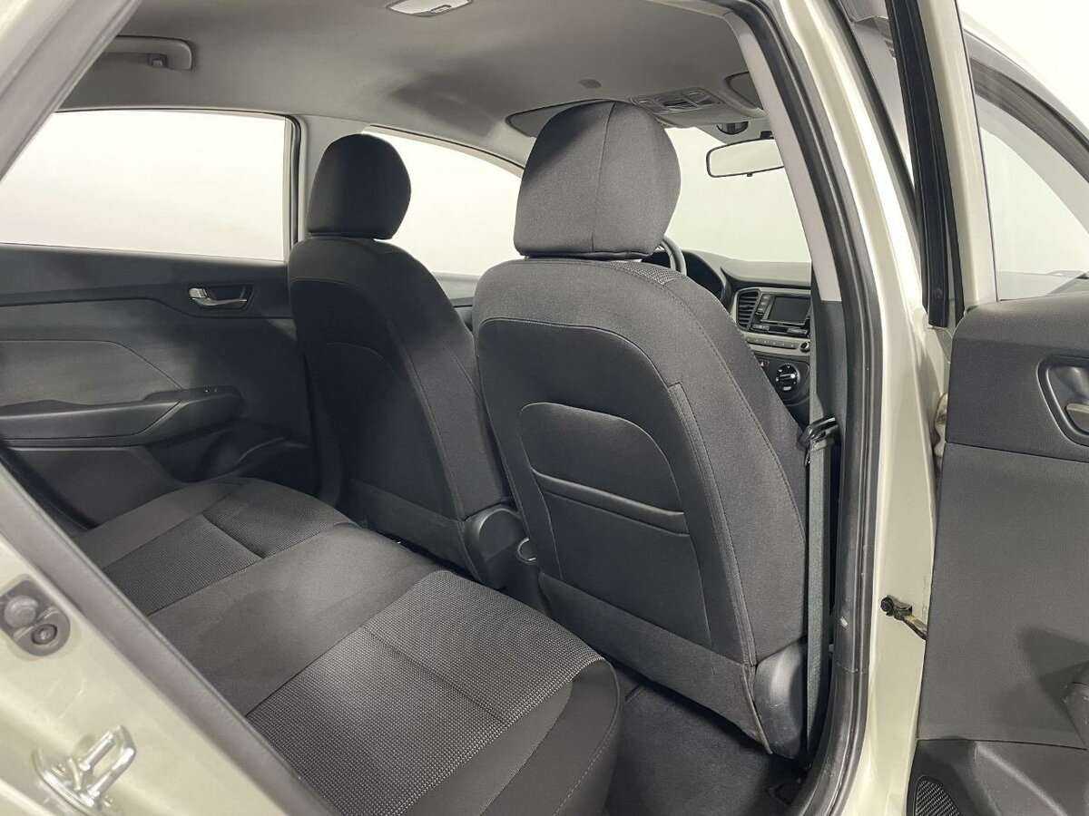 Купить Hyundai Solaris с пробегом. Фото: #16