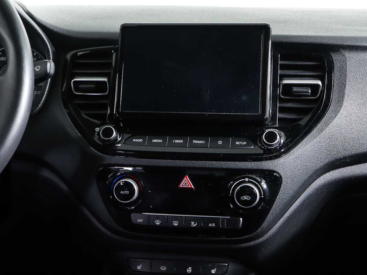 Купить Hyundai Solaris с пробегом. Фото: #13