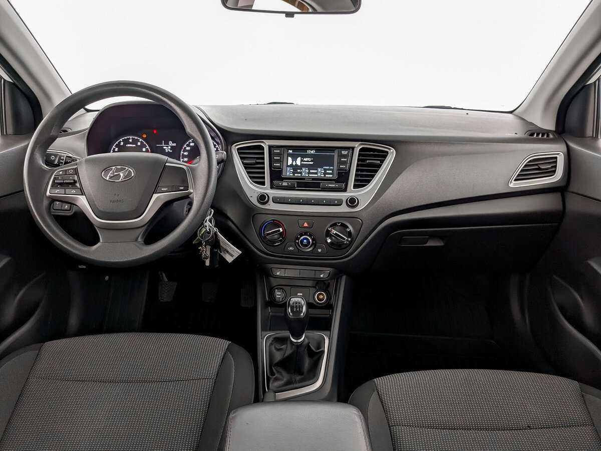 Купить Hyundai Solaris с пробегом. Фото: #11