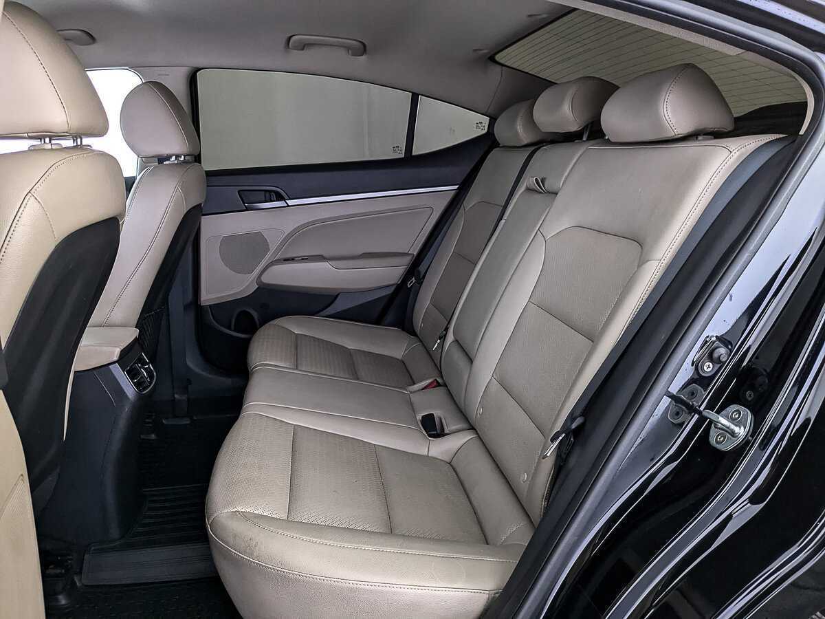 Купить Hyundai Elantra с пробегом. Фото: #17