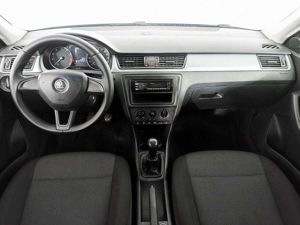 Купить Skoda Rapid с пробегом. Фото: #10