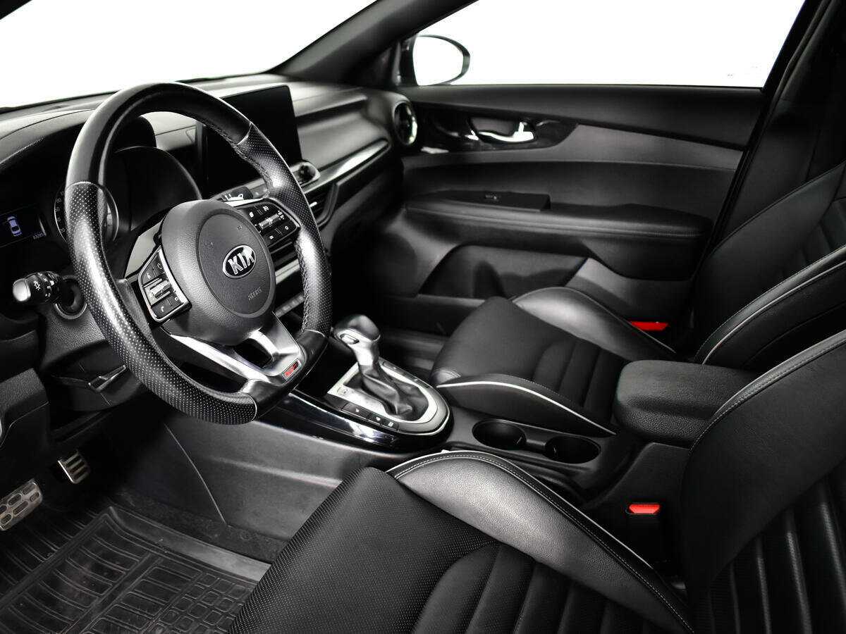 Купить Kia Cerato с пробегом. Фото: #10