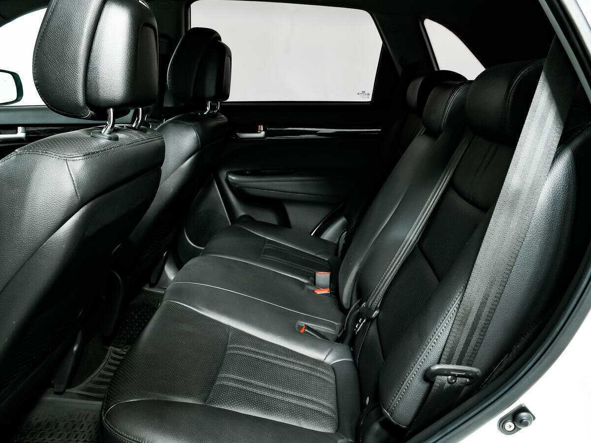Купить Kia Sorento с пробегом. Фото: #11