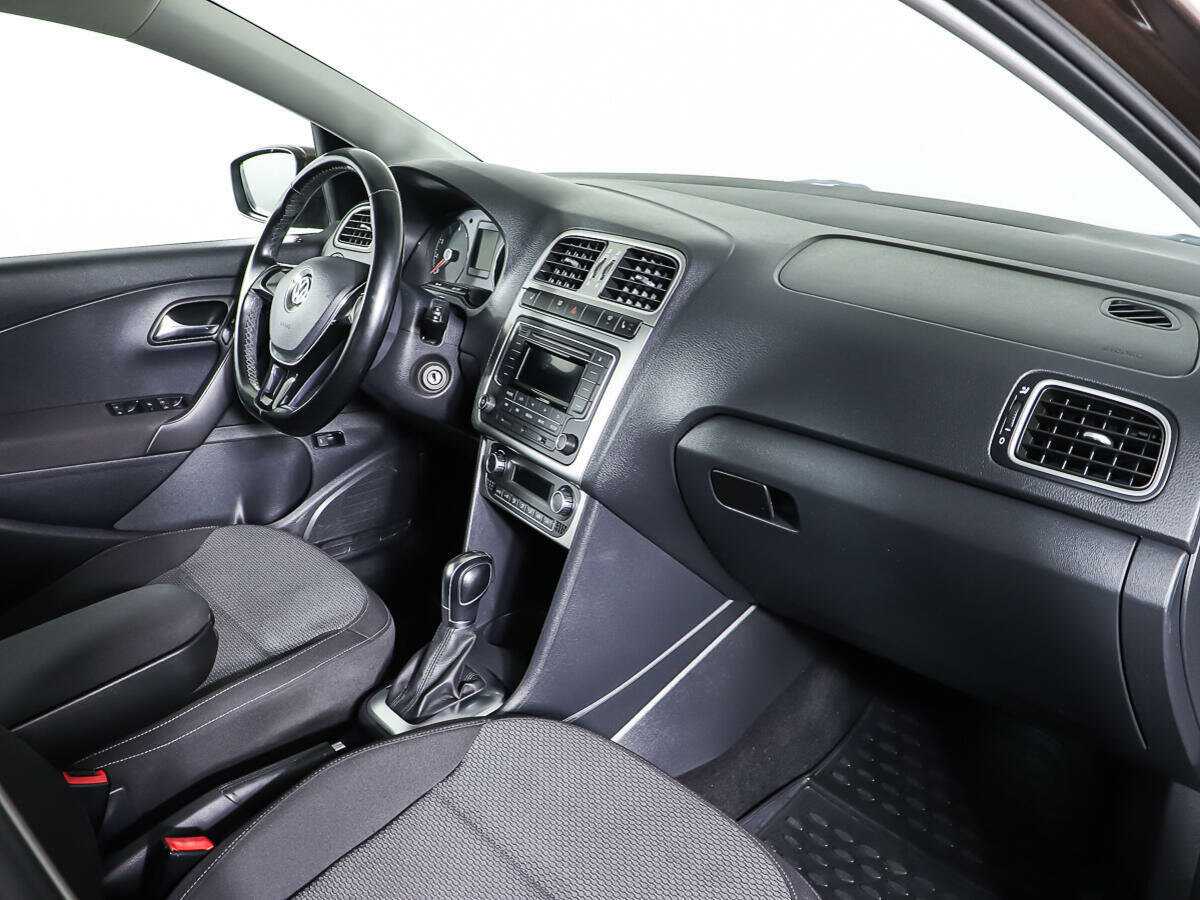 Купить Volkswagen Polo с пробегом. Фото: #8