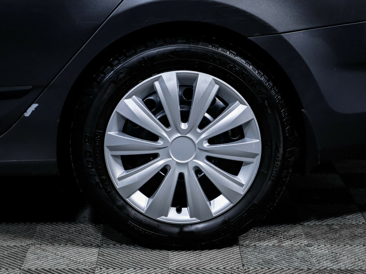 Купить Hyundai Solaris с пробегом. Фото: #11