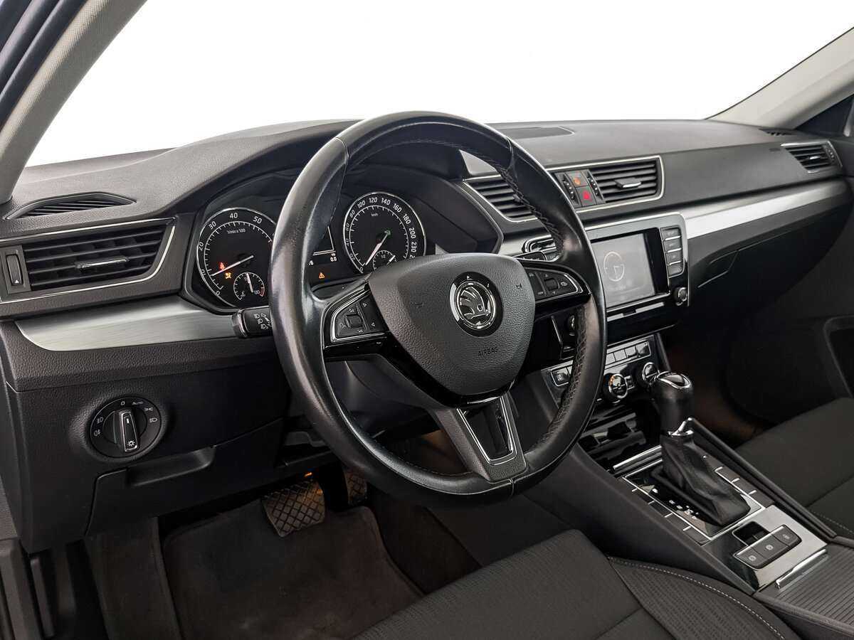 Купить Skoda Superb с пробегом. Фото: #10