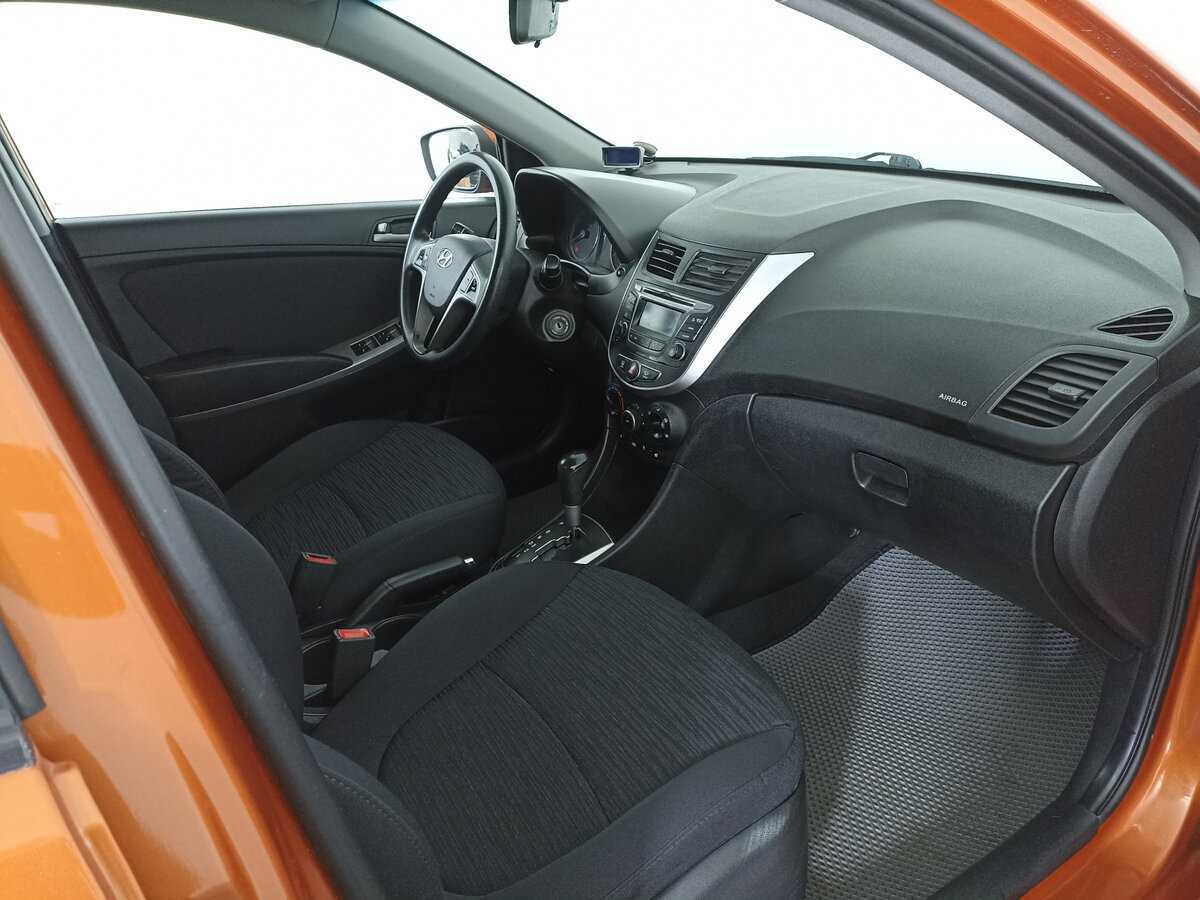 Купить Hyundai Solaris с пробегом. Фото: #8