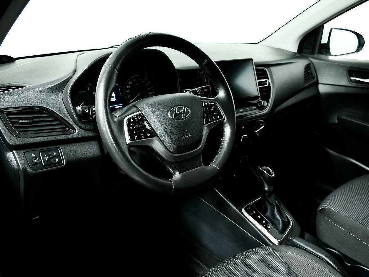 Купить Hyundai Solaris с пробегом. Фото: #12