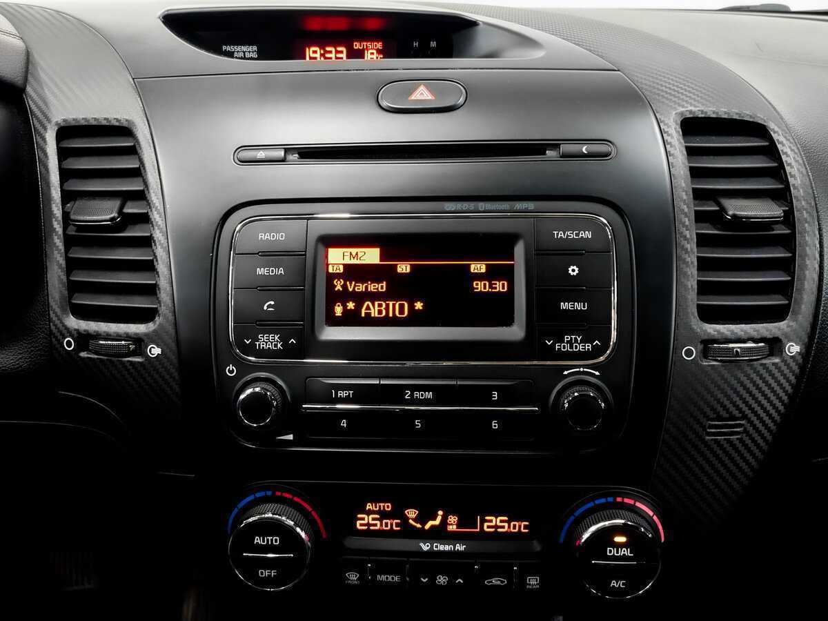 Купить Kia Cerato с пробегом. Фото: #14