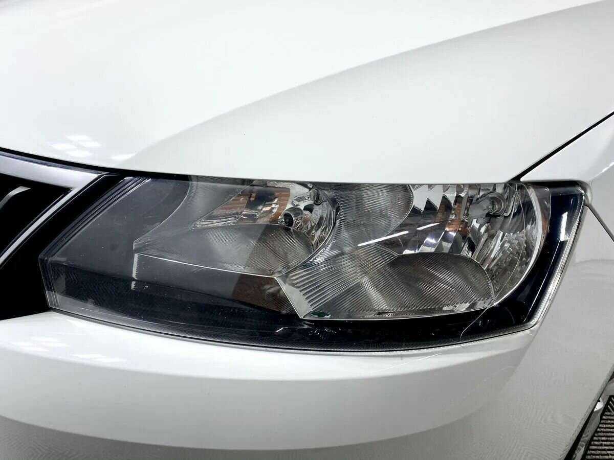 Купить Skoda Rapid с пробегом. Фото: #16