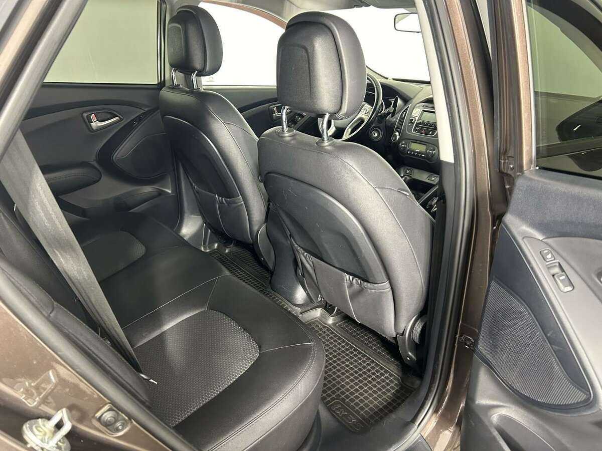 Купить Hyundai ix35 с пробегом. Фото: #16