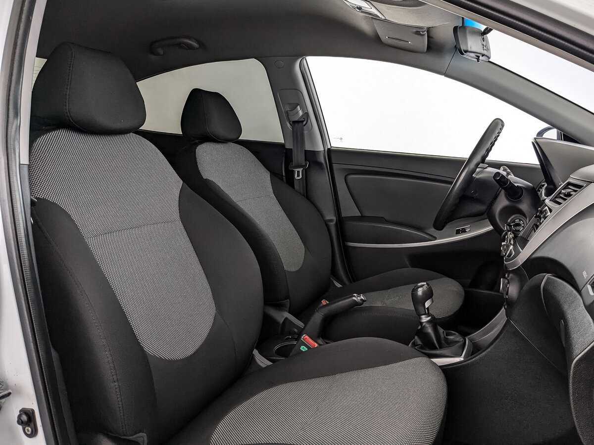 Купить Hyundai Solaris с пробегом. Фото: #19