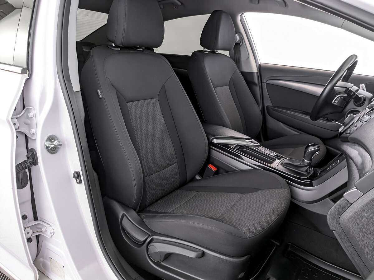Купить Hyundai i40 с пробегом. Фото: #19