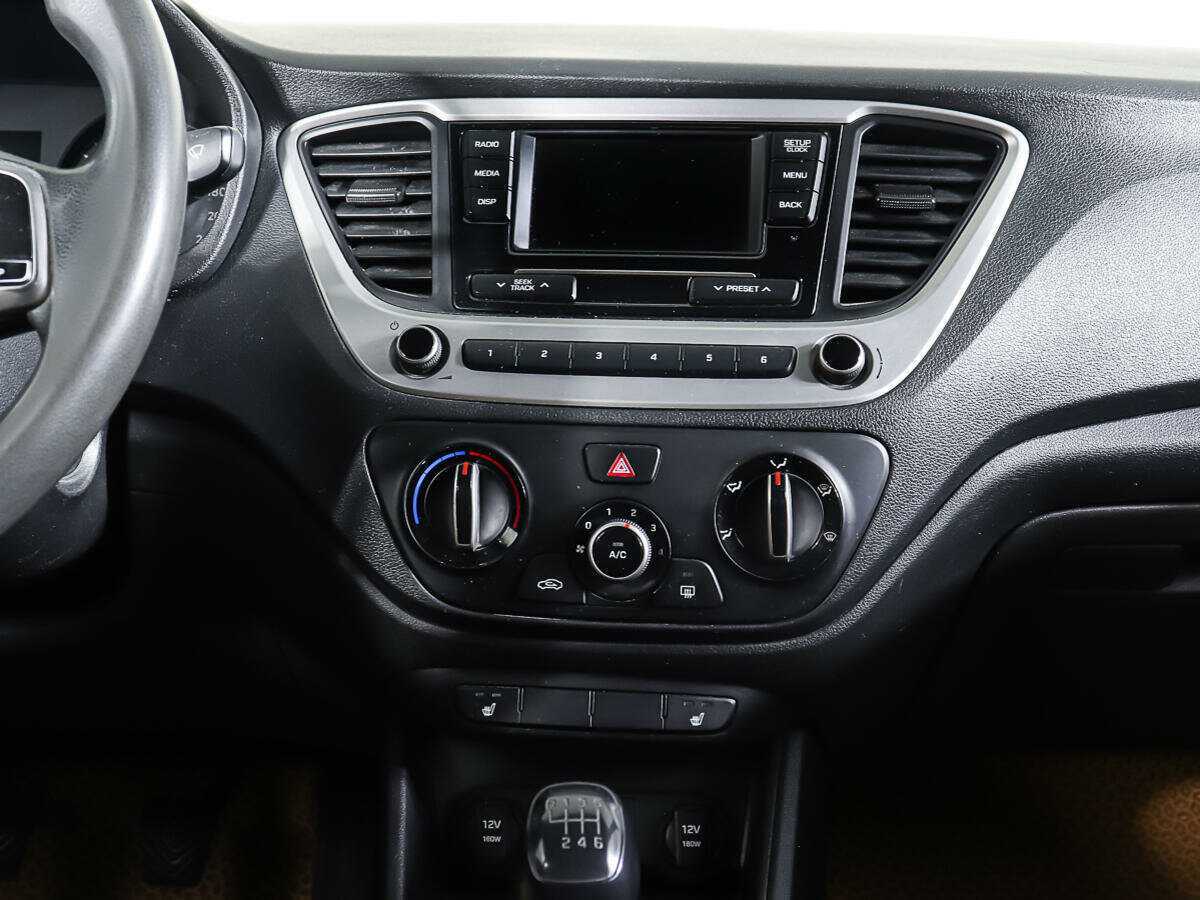 Купить Hyundai Solaris с пробегом. Фото: #11