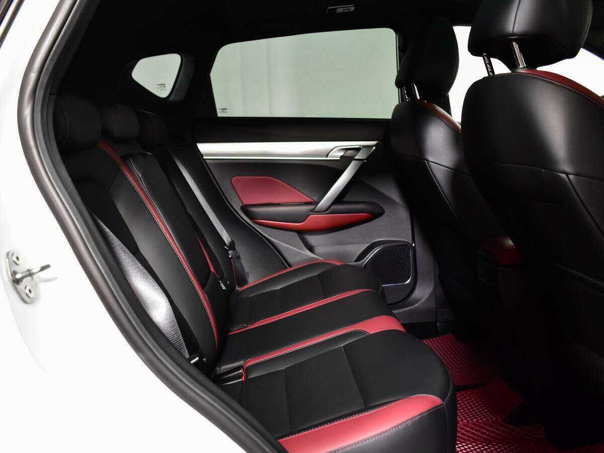 Купить Geely Coolray с пробегом. Фото: #9