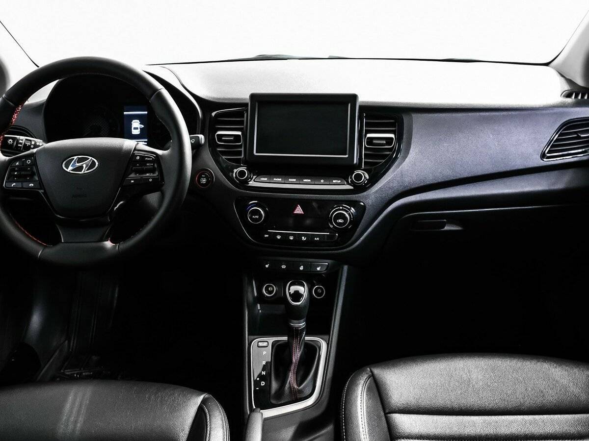 Купить Hyundai Solaris с пробегом. Фото: #10