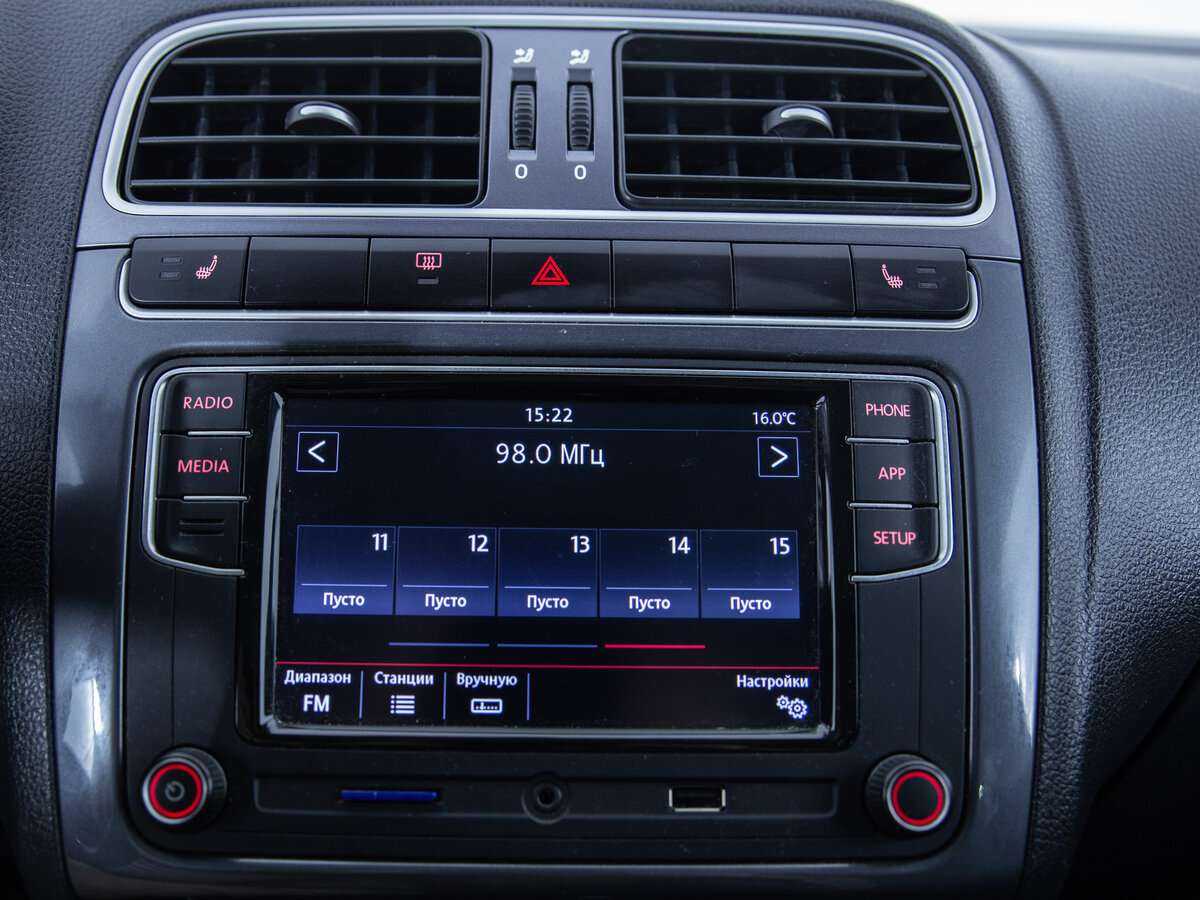 Купить Volkswagen Polo с пробегом. Фото: #16