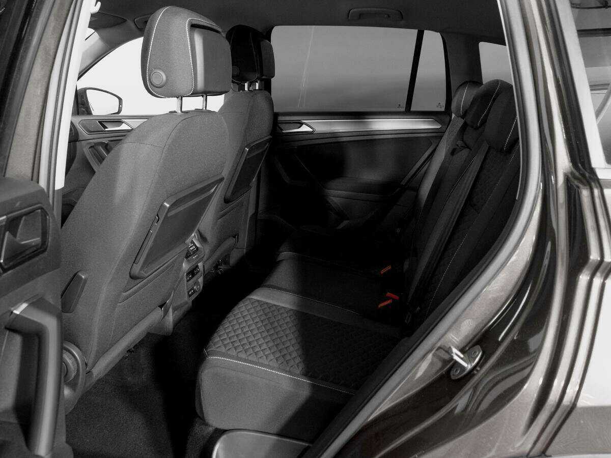 Купить Volkswagen Tiguan с пробегом. Фото: #9