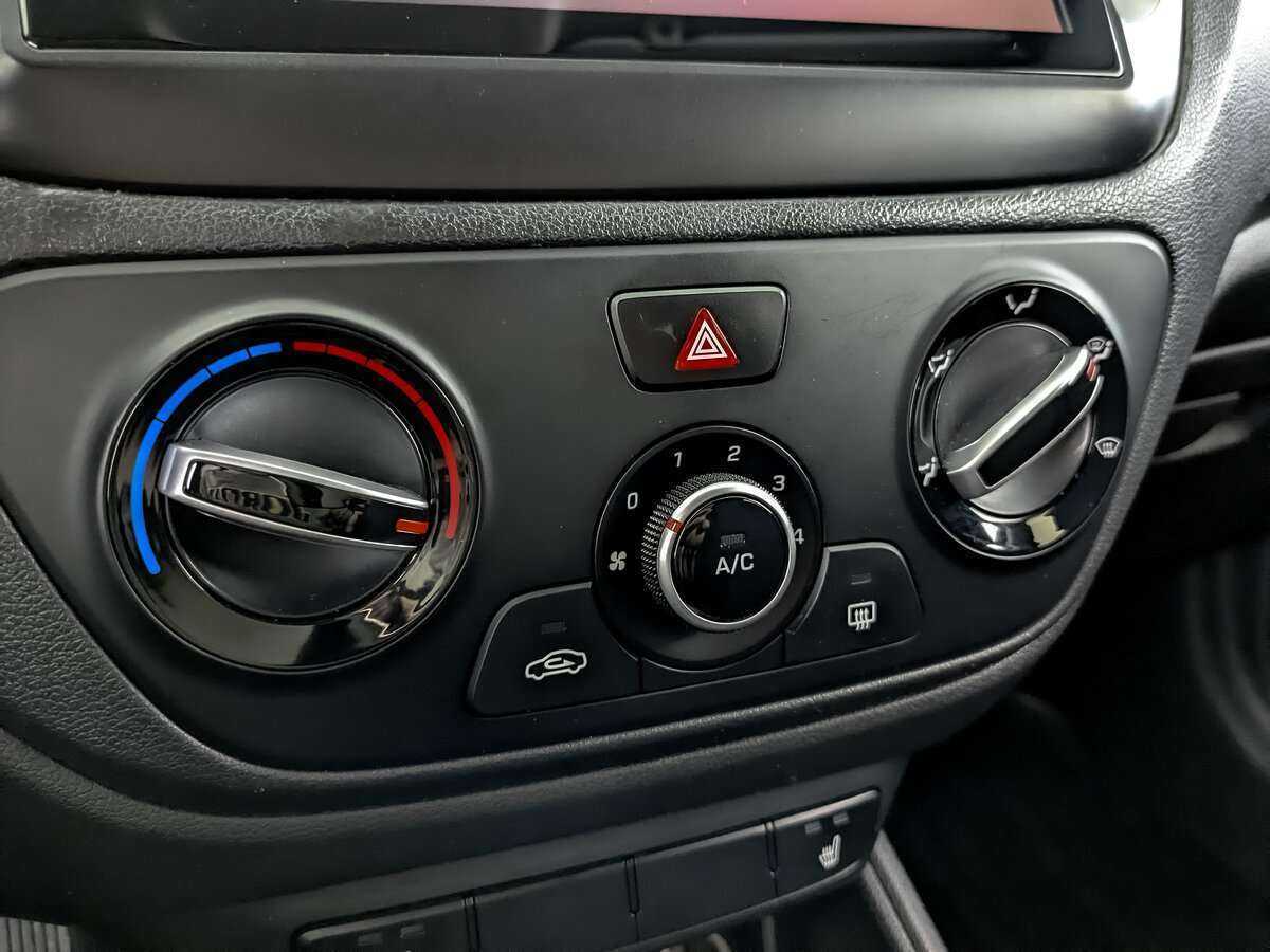 Купить Hyundai Solaris с пробегом. Фото: #20