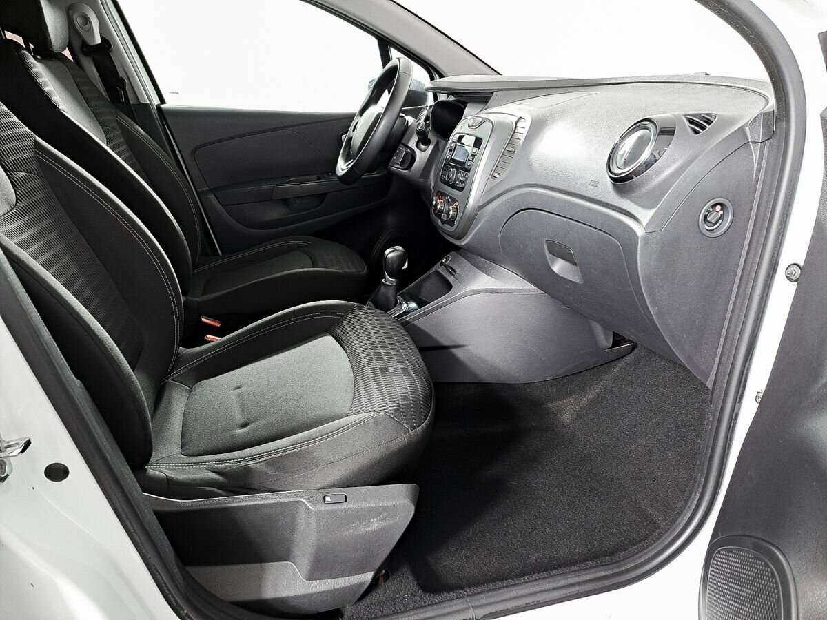 Купить Renault Kaptur с пробегом. Фото: #6