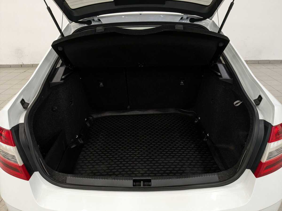 Купить Skoda Octavia с пробегом. Фото: #9